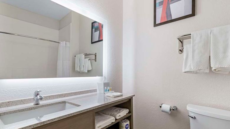 <b>Comfort Suites Laredo Room</b>. Images powered by <a href="https://iceportal.shijigroup.com/" title="IcePortal" target="_blank">IcePortal</a>.