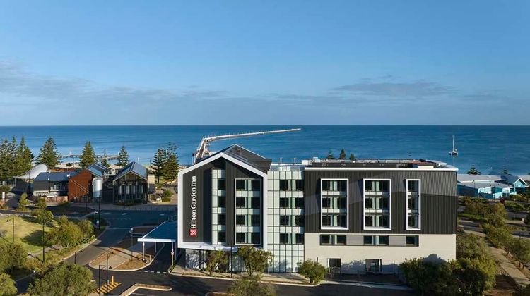 Hilton Garden Inn Busselton Exterior