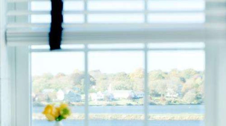 Newport Beach Hotel & Suites Room