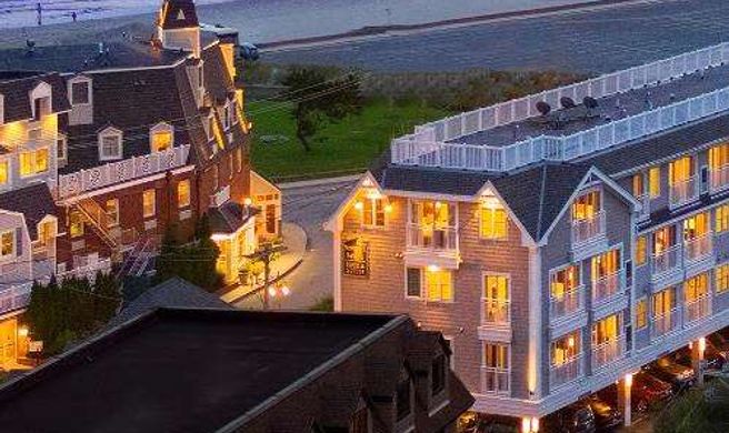 Newport Beach Hotel & Suites Exterior