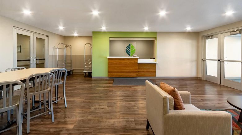 <b>WoodSpring Suites Tolleson-Phoenix West Lobby</b>. Images powered by <a href="https://iceportal.shijigroup.com/" title="IcePortal" target="_blank">IcePortal</a>.