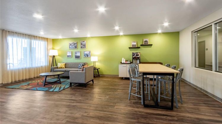 WoodSpring Suites Tolleson-Phoenix West Lobby