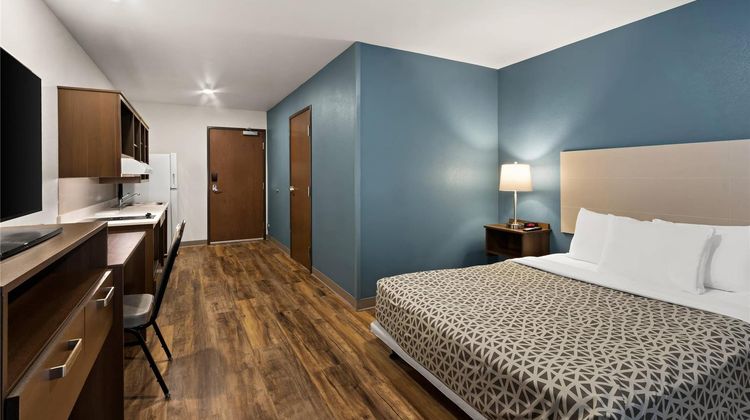 WoodSpring Suites Tolleson-Phoenix West Suite