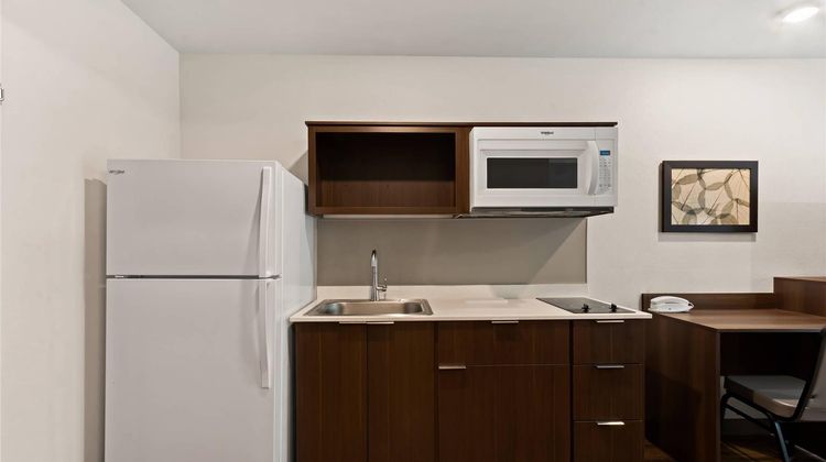 WoodSpring Suites Tolleson-Phoenix West Suite