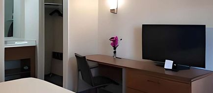 Inn at Rohnert Park Room
