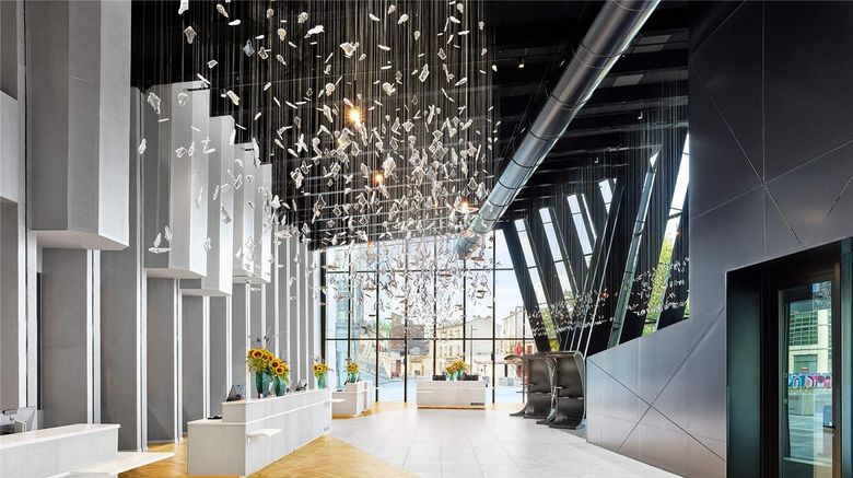 <b>H4 Hotel Wyndham Paris Pleyel Resort Lobby</b>. Images powered by <a href="https://iceportal.shijigroup.com/" title="IcePortal" target="_blank">IcePortal</a>.