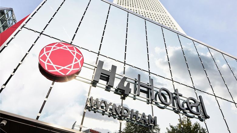 <b>H4 Hotel Wyndham Paris Pleyel Resort Exterior</b>. Images powered by <a href="https://iceportal.shijigroup.com/" title="IcePortal" target="_blank">IcePortal</a>.