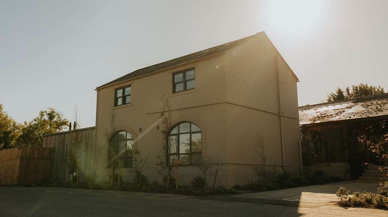 <b>Runa Farm Exterior</b>. Images powered by <a href="https://iceportal.shijigroup.com/" title="IcePortal" target="_blank">IcePortal</a>.