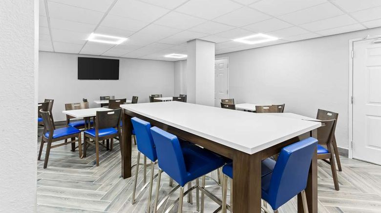 <b>Best Western Schaumburg-O'Hare NW Restaurant</b>. Images powered by <a href="https://iceportal.shijigroup.com/" title="IcePortal" target="_blank">IcePortal</a>.