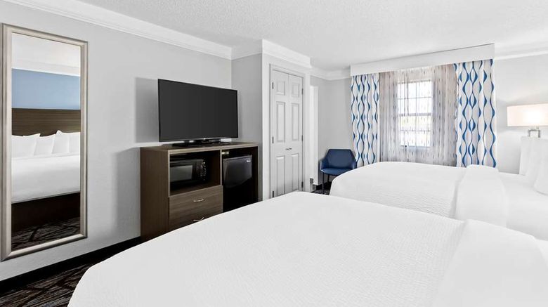 <b>Best Western Schaumburg-O'Hare NW Room</b>. Images powered by <a href="https://iceportal.shijigroup.com/" title="IcePortal" target="_blank">IcePortal</a>.
