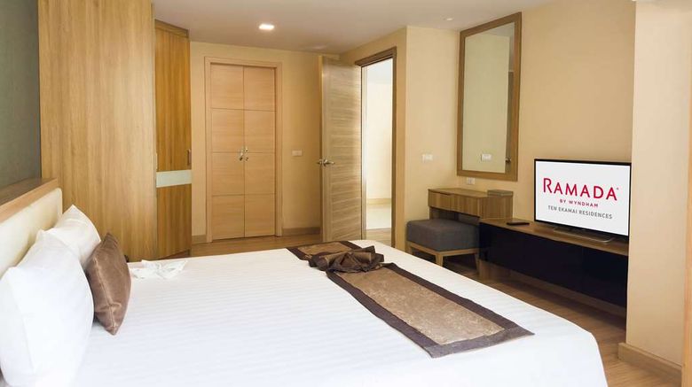 Ramada by Wyndham Bangkok Ten Ekamai Room. Images powered by <a href="https://iceportal.shijigroup.com" target="_blank" rel="noopener">Ice Portal</a>.