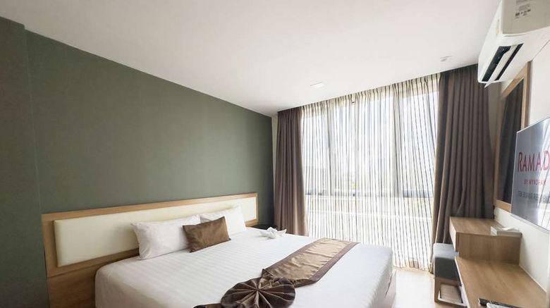 <b>Ramada by Wyndham Bangkok Ten Ekamai Room</b>. Images powered by <a href="https://iceportal.shijigroup.com/" title="IcePortal" target="_blank">IcePortal</a>.