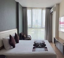 Ramada by Wyndham Bangkok Ten Ekamai Room