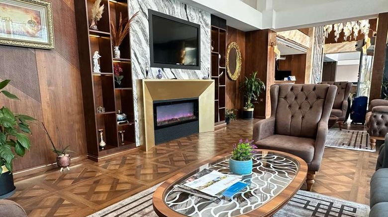 <b>Operla Airport TM Collection by Wyndham Lobby</b>. Images powered by <a href="https://iceportal.shijigroup.com/" title="IcePortal" target="_blank">IcePortal</a>.
