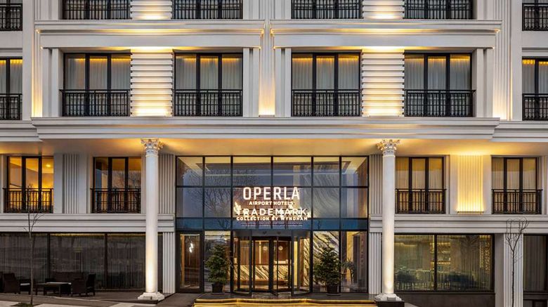 <b>Operla Airport TM Collection by Wyndham Exterior</b>. Images powered by <a href="https://iceportal.shijigroup.com/" title="IcePortal" target="_blank">IcePortal</a>.
