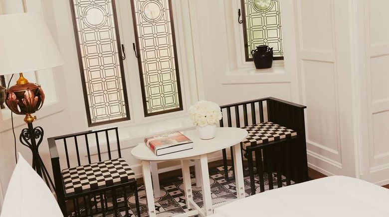 <b>At Sloane Room</b>. Images powered by <a href="https://iceportal.shijigroup.com/" title="IcePortal" target="_blank">IcePortal</a>.