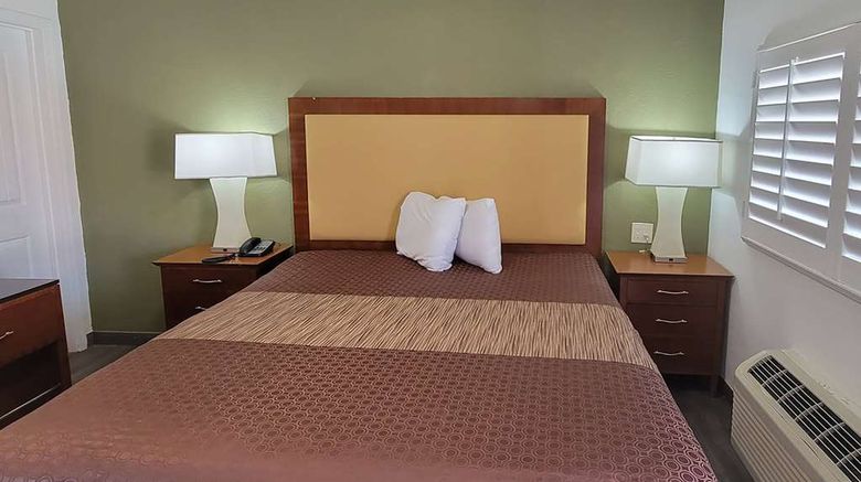 <b>Super 8 by Wyndham El Centro North Room</b>. Images powered by <a href="https://iceportal.shijigroup.com/" title="IcePortal" target="_blank">IcePortal</a>.