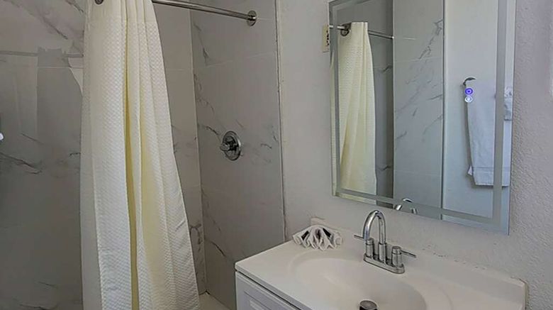 <b>Super 8 by Wyndham El Centro North Room</b>. Images powered by <a href="https://iceportal.shijigroup.com/" title="IcePortal" target="_blank">IcePortal</a>.