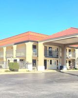 Quality Inn and Suites Dumas