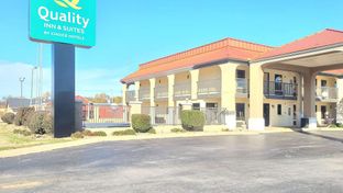 Quality Inn and Suites Dumas