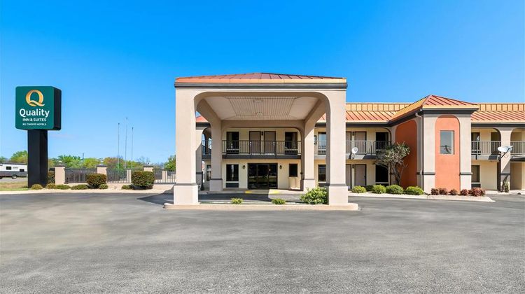 Quality Inn and Suites Dumas Exterior