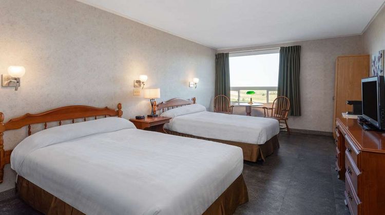 Travelodge by Wyndham Amherst Room