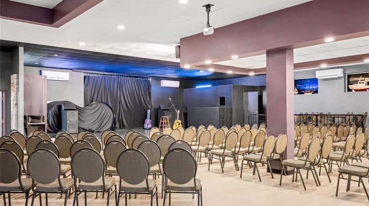 Travelodge by Wyndham Amherst Meeting