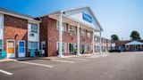 Travelodge by Wyndham Amherst Exterior