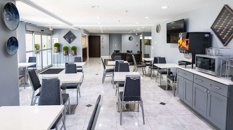 <b>Baymont by Wyndham Atlanta Airport South Restaurant</b>. Images powered by <a href="https://iceportal.shijigroup.com/" title="IcePortal" target="_blank">IcePortal</a>.