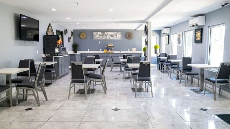 <b>Baymont by Wyndham Atlanta Airport South Restaurant</b>. Images powered by <a href="https://iceportal.shijigroup.com/" title="IcePortal" target="_blank">IcePortal</a>.