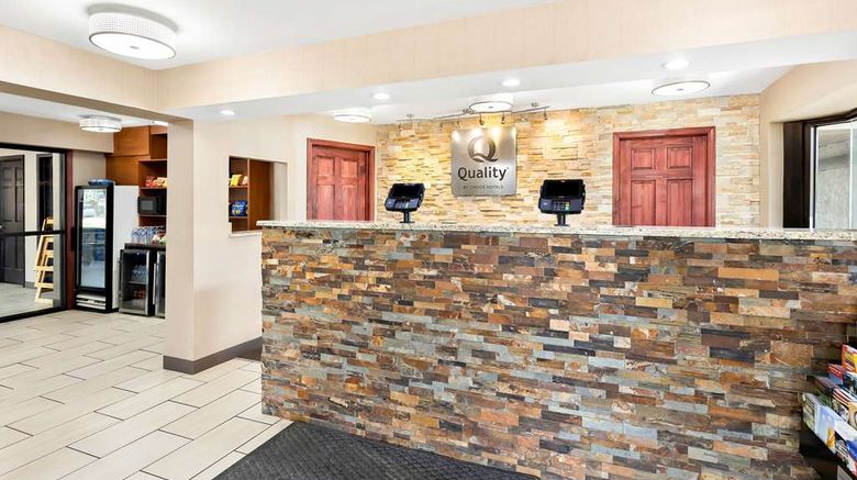 <b>Quality Inn Lobby</b>. Images powered by <a href="https://iceportal.shijigroup.com/" title="IcePortal" target="_blank">IcePortal</a>.