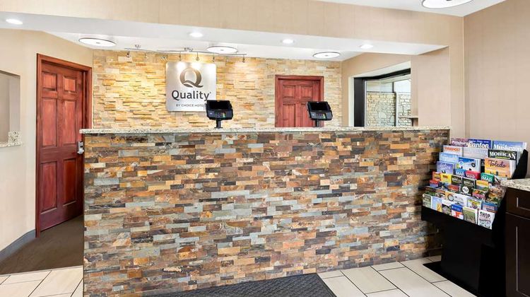 Quality Inn Lobby
