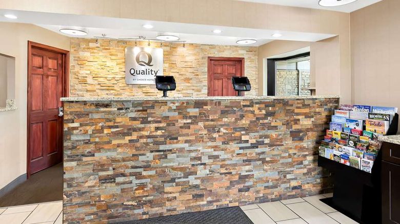 <b>Quality Inn Lobby</b>. Images powered by <a href="https://iceportal.shijigroup.com/" title="IcePortal" target="_blank">IcePortal</a>.
