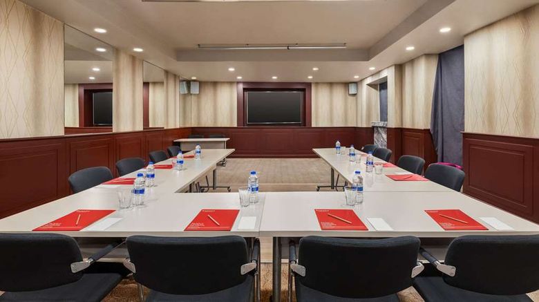 <b>Ramada by Wyndham Istanbul Pera Meeting</b>. Images powered by <a href="https://iceportal.shijigroup.com/" title="IcePortal" target="_blank">IcePortal</a>.