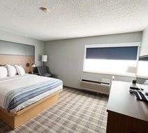 AmericInn by Wyndham Marshfield Room