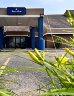 AmericInn by Wyndham Marshfield