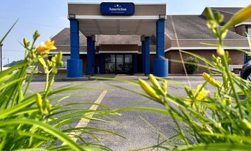 AmericInn by Wyndham Marshfield