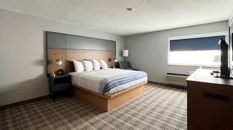 <b>AmericInn by Wyndham Marshfield Room</b>. Images powered by <a href="https://iceportal.shijigroup.com/" title="IcePortal" target="_blank">IcePortal</a>.