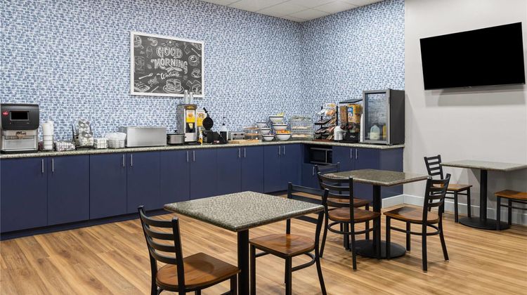 AmericInn by Wyndham Marshfield Other