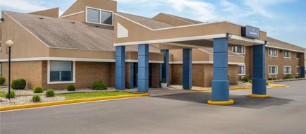 AmericInn by Wyndham Marshfield Exterior