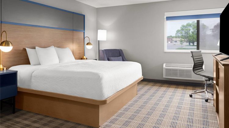 AmericInn by Wyndham Marshfield Room