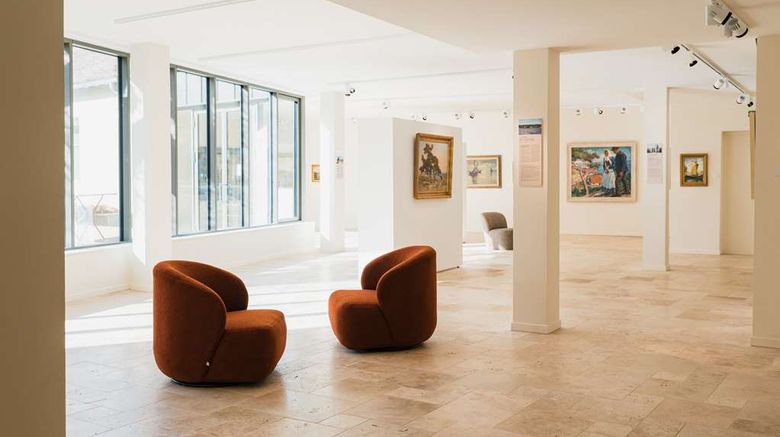 <b>Hostellerie la Cle d'Or Lobby</b>. Images powered by <a href="https://iceportal.shijigroup.com/" title="IcePortal" target="_blank">IcePortal</a>.