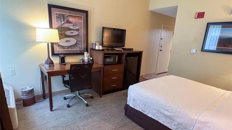 Cherokee Inn Room