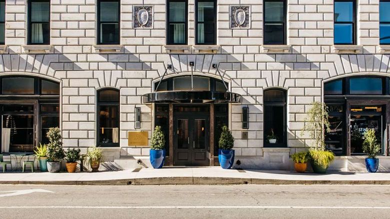 <b>The Drayton Hotel Exterior</b>. Images powered by <a href="https://iceportal.shijigroup.com/" title="IcePortal" target="_blank">IcePortal</a>.