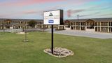 Eagle's Den Suites-Travelodge by Wyndham Exterior