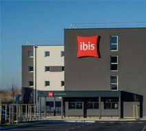 Ibis St Paul Trois Chateaux Exterior