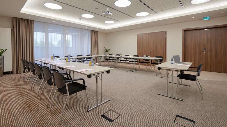 <b>bigBox Allgaeu Hotel Meeting</b>. Images powered by <a href="https://iceportal.shijigroup.com/" title="IcePortal" target="_blank">IcePortal</a>.