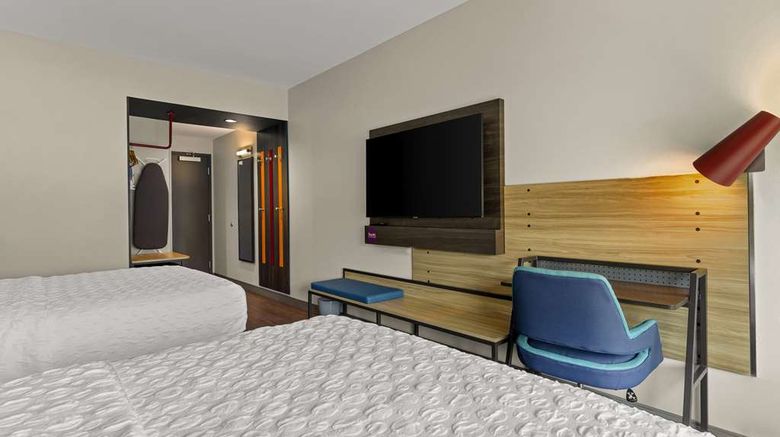 <b>Tru by Hilton Christiansburg Room</b>. Images powered by <a href="https://iceportal.shijigroup.com/" title="IcePortal" target="_blank">IcePortal</a>.