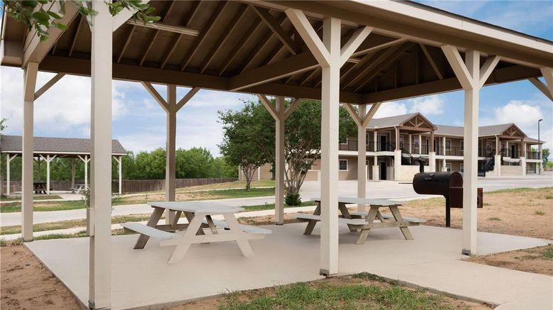 <b>Eagles Den Suites, Travelodge by Wyndham Other</b>. Images powered by <a href="https://iceportal.shijigroup.com/" title="IcePortal" target="_blank">IcePortal</a>.