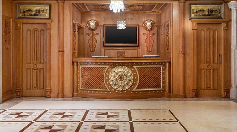 <b>Wyndham Istanbul Old City Lobby</b>. Images powered by <a href="https://iceportal.shijigroup.com/" title="IcePortal" target="_blank">IcePortal</a>.